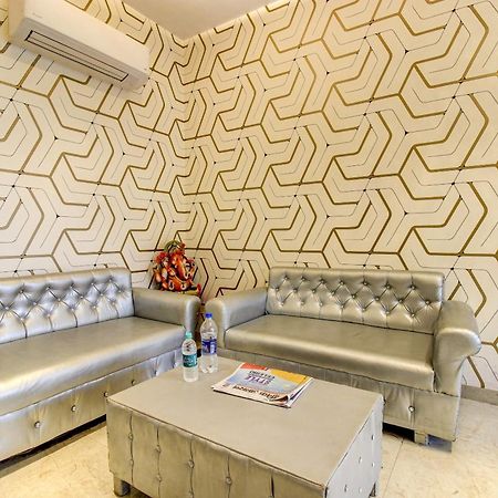 Super Townhouse Oak Aurelia Grand Hotel Lucknow Buitenkant foto